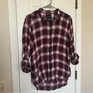 American Eagle Pink Plaid Button-Up